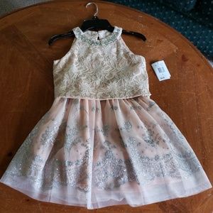 Girls dress